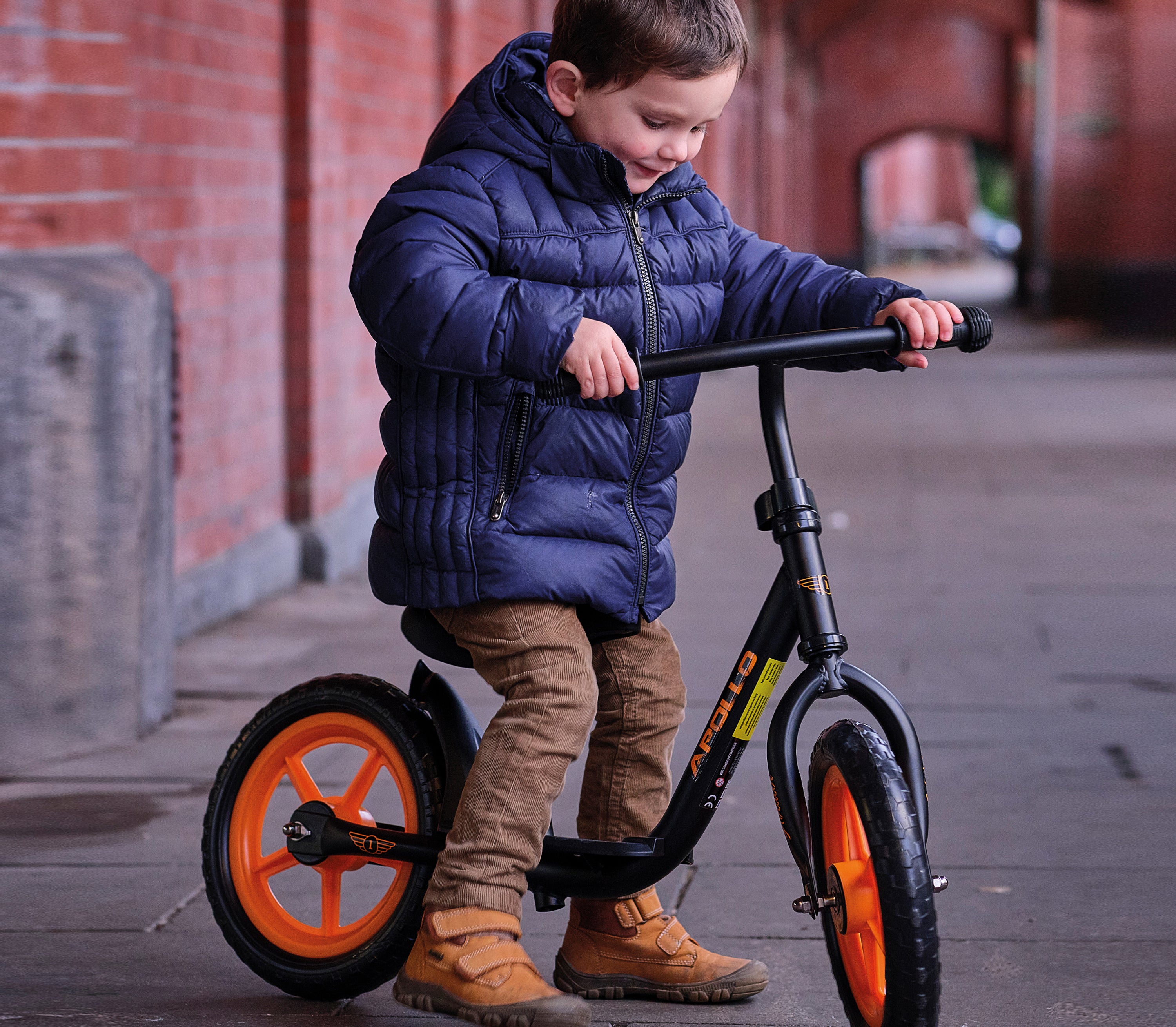 Apollo 'Aviator' Loopfiets, Veilige Kinderloopfiets 12 inch Rood